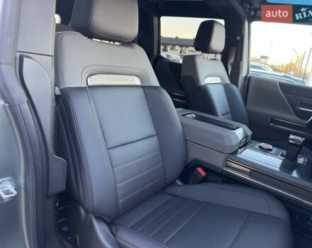Зеленый ДжиЭмСи Hummer EV SUV, объемом двигателя 0 л и пробегом 10 тыс. км за 95900 $, фото 40 на Automoto.ua