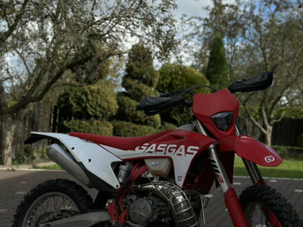 Гас гас EC 300 2022 в Ивано-Франковске на Automoto.ua Гас гас EC 300, объемом двигателя 0 л и пробегом 1 тыс. км за 7400 $, фото 1 на Automoto.ua