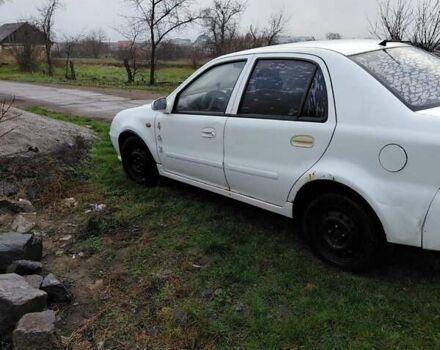 Белый Джили ЦК, объемом двигателя 1.3 л и пробегом 230 тыс. км за 1539 $, фото 1 на Automoto.ua