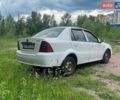 Белый Джили ЦК, объемом двигателя 1.5 л и пробегом 128 тыс. км за 950 $, фото 3 на Automoto.ua