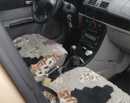 Бежевый Джили ЦК, объемом двигателя 1.5 л и пробегом 200 тыс. км за 1300 $, фото 3 на Automoto.ua