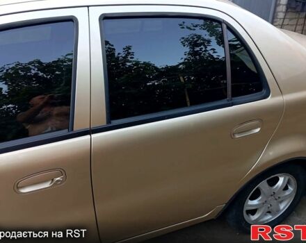 Желтый Джили ЦК, объемом двигателя 1.5 л и пробегом 130 тыс. км за 2000 $, фото 3 на Automoto.ua