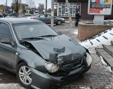 Сірий Джилі ЦК, об'ємом двигуна 1.5 л та пробігом 85 тис. км за 800 $, фото 1 на Automoto.ua