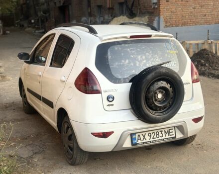 Джили Другая 2013 в Харькове на Automoto.ua Белый Джили Другая, объемом двигателя 1.3 л и пробегом 113 тыс. км за 2250 $, фото 5 на Automoto.ua