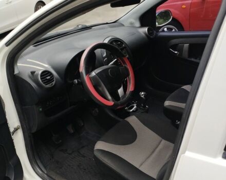 Белый Джили Другая, объемом двигателя 1.3 л и пробегом 151 тыс. км за 3450 $, фото 8 на Automoto.ua