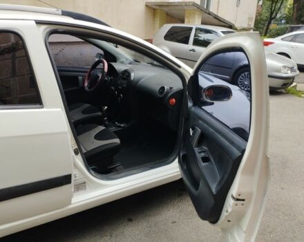 Белый Джили Другая, объемом двигателя 1.3 л и пробегом 151 тыс. км за 3450 $, фото 5 на Automoto.ua