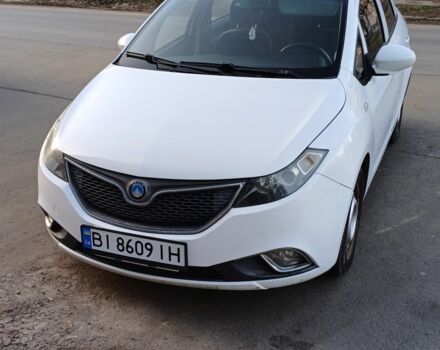 Белый Джили Другая, объемом двигателя 1.5 л и пробегом 185 тыс. км за 3000 $, фото 1 на Automoto.ua