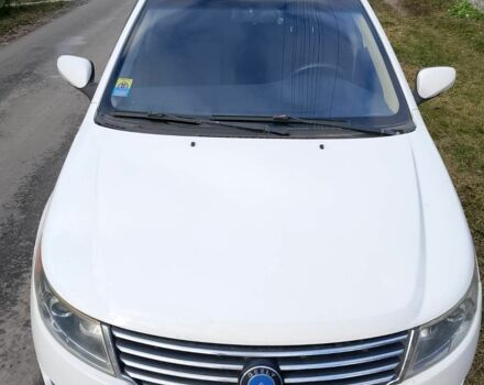 Білий Джилі Інша, об'ємом двигуна 1.5 л та пробігом 196 тис. км за 3800 $, фото 3 на Automoto.ua