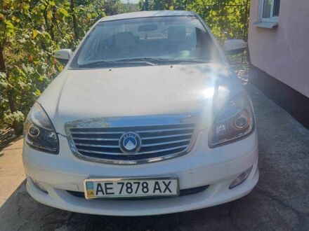 Джили Другая 2012 в Днепре (Днепропетровске) на Automoto.ua Белый Джили Другая, объемом двигателя 1.8 л и пробегом 215 тыс. км за 3700 $, фото 1 на Automoto.ua