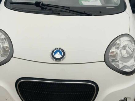 Білий Джилі Інша, об'ємом двигуна 1.3 л та пробігом 70 тис. км за 3500 $, фото 1 на Automoto.ua