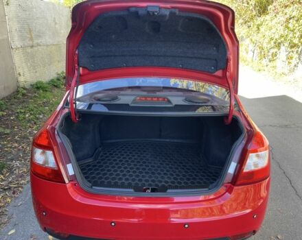 Джилі Інша 2015 у Києві на Automoto.ua Червоний Джилі Інша, об'ємом двигуна 1.5 л та пробігом 94 тис. км за 3850 $, фото 15 на Automoto.ua