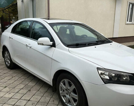 Джили Эмгранд 7 (EC7) 2013 в Решетиловке на Automoto.ua Белый Джили Эмгранд 7 (EC7), объемом двигателя 1.79 л и пробегом 310 тыс. км за 4200 $, фото 3 на Automoto.ua