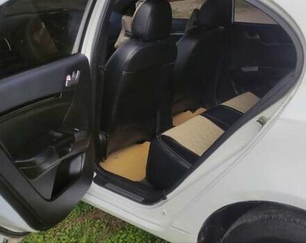 Джили Эмгранд 7 (EC7) 2013 в Черткове на Automoto.ua Белый Джили Эмгранд 7 (EC7), объемом двигателя 1.8 л и пробегом 158 тыс. км за 5500 $, фото 2 на Automoto.ua