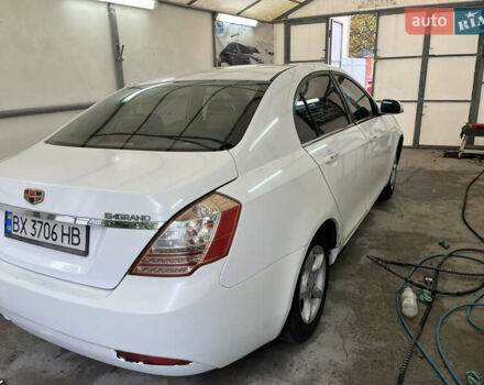 Джили Эмгранд 7 (EC7) 2014 в Хмельницком на Automoto.ua Белый Джили Эмгранд 7 (EC7), объемом двигателя 1.5 л и пробегом 235 тыс. км за 4000 $, фото 2 на Automoto.ua