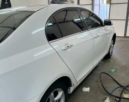 Джили Эмгранд 7 (EC7) 2014 в Хмельницком на Automoto.ua Белый Джили Эмгранд 7 (EC7), объемом двигателя 1.5 л и пробегом 235 тыс. км за 4000 $, фото 7 на Automoto.ua