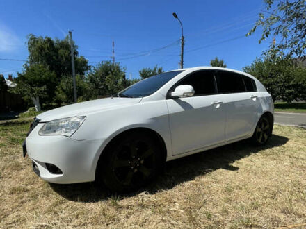 Джили Эмгранд 7 (EC7) 2013 в Черкассах на Automoto.ua Белый Джили Эмгранд 7 (EC7), объемом двигателя 1.79 л и пробегом 147 тыс. км за 3400 $, фото 1 на Automoto.ua
