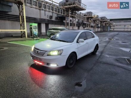 Джили Эмгранд 7 (EC7) 2013 в Кривом Роге на Automoto.ua Белый Джили Эмгранд 7 (EC7), объемом двигателя 1.79 л и пробегом 199 тыс. км за 4500 $, фото 1 на Automoto.ua