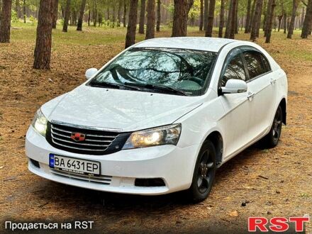 Джили Эмгранд 7 (EC7) 2013 в Кропивницком (Кировограде) на Automoto.ua Белый Джили Эмгранд 7 (EC7), объемом двигателя 1.8 л и пробегом 172 тыс. км за 3499 $, фото 1 на Automoto.ua