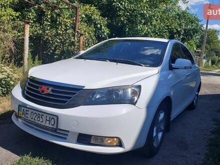 Джили Эмгранд 7 (EC7) 2014 в Днепре (Днепропетровске) на Automoto.ua Белый Джили Эмгранд 7 (EC7), объемом двигателя 1.79 л и пробегом 98 тыс. км за 4950 $, фото 1 на Automoto.ua