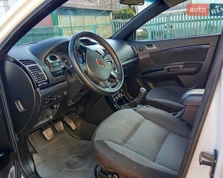 Белый Джили Эмгранд 7 (EC7), объемом двигателя 1.5 л и пробегом 120 тыс. км за 3750 $, фото 1 на Automoto.ua