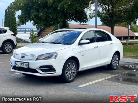 Джили Эмгранд 7 (EC7) 2018 в Днепре (Днепропетровске) на Automoto.ua Белый Джили Эмгранд 7 (EC7), объемом двигателя 0 л и пробегом 112 тыс. км за 12999 $, фото 1 на Automoto.ua