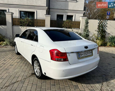 Белый Джили Emgrand 8 (EC8), объемом двигателя 2.38 л и пробегом 122 тыс. км за 4500 $, фото 12 на Automoto.ua