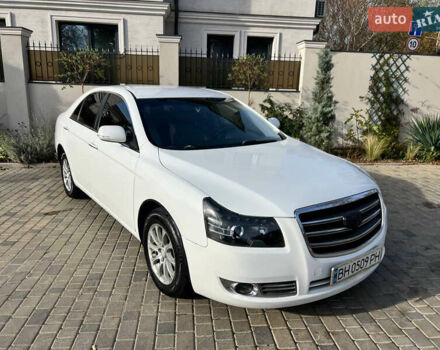 Белый Джили Emgrand 8 (EC8), объемом двигателя 2.38 л и пробегом 122 тыс. км за 4500 $, фото 3 на Automoto.ua