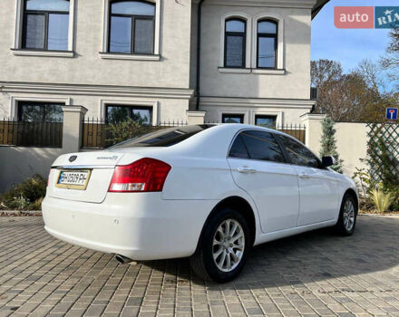 Белый Джили Emgrand 8 (EC8), объемом двигателя 2.38 л и пробегом 122 тыс. км за 4500 $, фото 10 на Automoto.ua