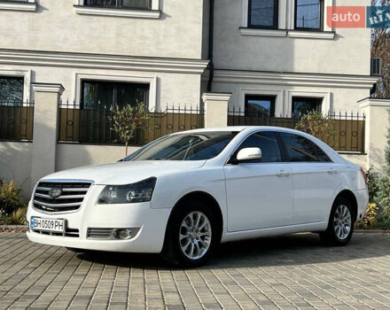 Белый Джили Emgrand 8 (EC8), объемом двигателя 2.38 л и пробегом 122 тыс. км за 4500 $, фото 5 на Automoto.ua