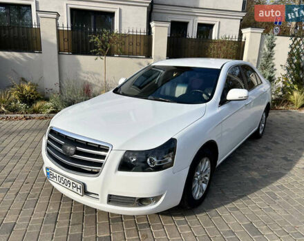 Белый Джили Emgrand 8 (EC8), объемом двигателя 2.38 л и пробегом 122 тыс. км за 4500 $, фото 1 на Automoto.ua