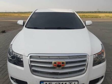 Джили Emgrand 8 (EC8) 2014 в Днепре (Днепропетровске) на Automoto.ua Белый Джили Emgrand 8 (EC8), объемом двигателя 2 л и пробегом 49 тыс. км за 6900 $, фото 1 на Automoto.ua