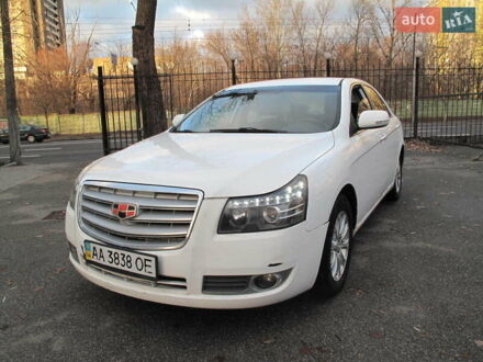Джили Emgrand 8 (EC8) 2014 в Киеве на Automoto.ua Белый Джили Emgrand 8 (EC8), объемом двигателя 2 л и пробегом 121 тыс. км за 3600 $, фото 1 на Automoto.ua