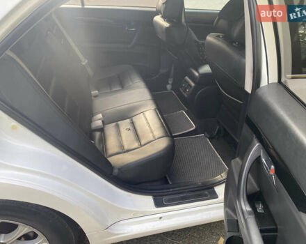 Джилі Emgrand 8 (EC8), об'ємом двигуна 2.38 л та пробігом 270 тис. км за 4999 $, фото 4 на Automoto.ua