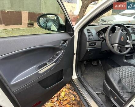 Білий Джилі Емгранд Х7, об'ємом двигуна 2.38 л та пробігом 155 тис. км за 3500 $, фото 8 на Automoto.ua