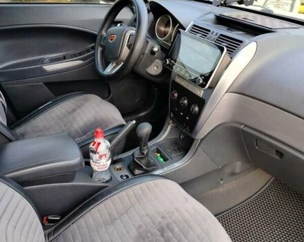 Белый Джили Эмгранд Х7, объемом двигателя 2 л и пробегом 55 тыс. км за 7000 $, фото 9 на Automoto.ua