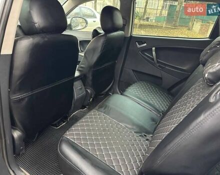 Білий Джилі Емгранд Х7, об'ємом двигуна 2.38 л та пробігом 155 тис. км за 3500 $, фото 10 на Automoto.ua