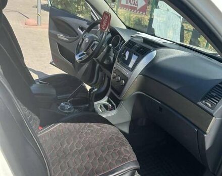 Белый Джили Эмгранд Х7, объемом двигателя 1.79 л и пробегом 181 тыс. км за 6300 $, фото 11 на Automoto.ua