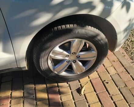 Білий Джилі Емгранд Х7, об'ємом двигуна 1.8 л та пробігом 175 тис. км за 5400 $, фото 15 на Automoto.ua