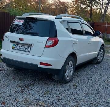 Белый Джили Эмгранд Х7, объемом двигателя 2 л и пробегом 78 тыс. км за 6150 $, фото 5 на Automoto.ua