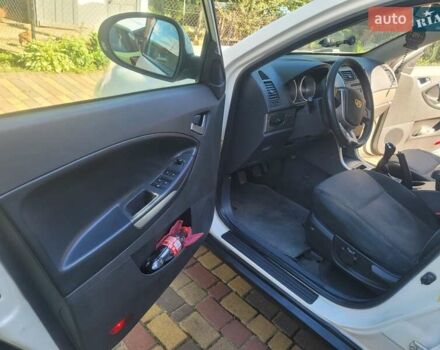 Белый Джили Эмгранд Х7, объемом двигателя 1.8 л и пробегом 177 тыс. км за 5450 $, фото 26 на Automoto.ua