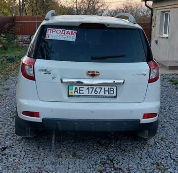 Белый Джили Эмгранд Х7, объемом двигателя 2 л и пробегом 78 тыс. км за 6150 $, фото 4 на Automoto.ua