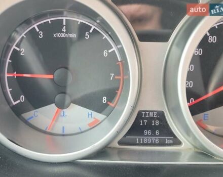 Белый Джили Эмгранд Х7, объемом двигателя 1.79 л и пробегом 119 тыс. км за 5200 $, фото 8 на Automoto.ua