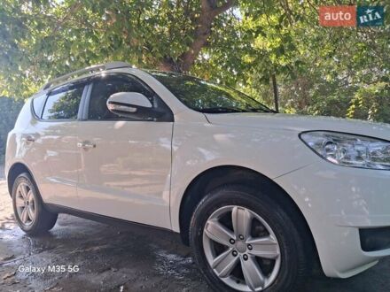 Джили Эмгранд Х7 2014 в Николаеве на Automoto.ua Белый Джили Эмгранд Х7, объемом двигателя 1.79 л и пробегом 149 тыс. км за 5800 $, фото 1 на Automoto.ua