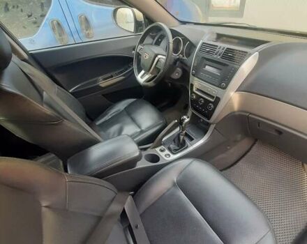 Бежевий Джилі Емгранд Х7, об'ємом двигуна 2 л та пробігом 157 тис. км за 4750 $, фото 14 на Automoto.ua