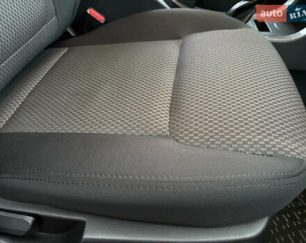 Чорний Джилі Емгранд Х7, об'ємом двигуна 2 л та пробігом 16 тис. км за 6650 $, фото 39 на Automoto.ua