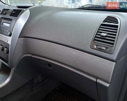 Чорний Джилі Емгранд Х7, об'ємом двигуна 2 л та пробігом 16 тис. км за 6650 $, фото 26 на Automoto.ua