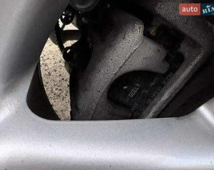 Чорний Джилі Емгранд Х7, об'ємом двигуна 2 л та пробігом 16 тис. км за 7000 $, фото 19 на Automoto.ua