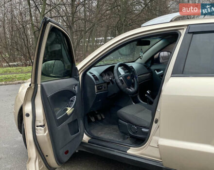 Желтый Джили Эмгранд Х7, объемом двигателя 1.8 л и пробегом 145 тыс. км за 5500 $, фото 7 на Automoto.ua