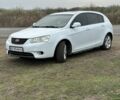 Білий Джилі Емгранд, об'ємом двигуна 1.8 л та пробігом 120 тис. км за 2800 $, фото 2 на Automoto.ua
