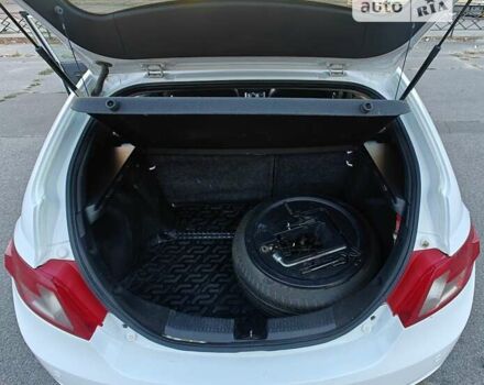 Білий Джилі Емгранд, об'ємом двигуна 1.8 л та пробігом 60 тис. км за 3700 $, фото 25 на Automoto.ua